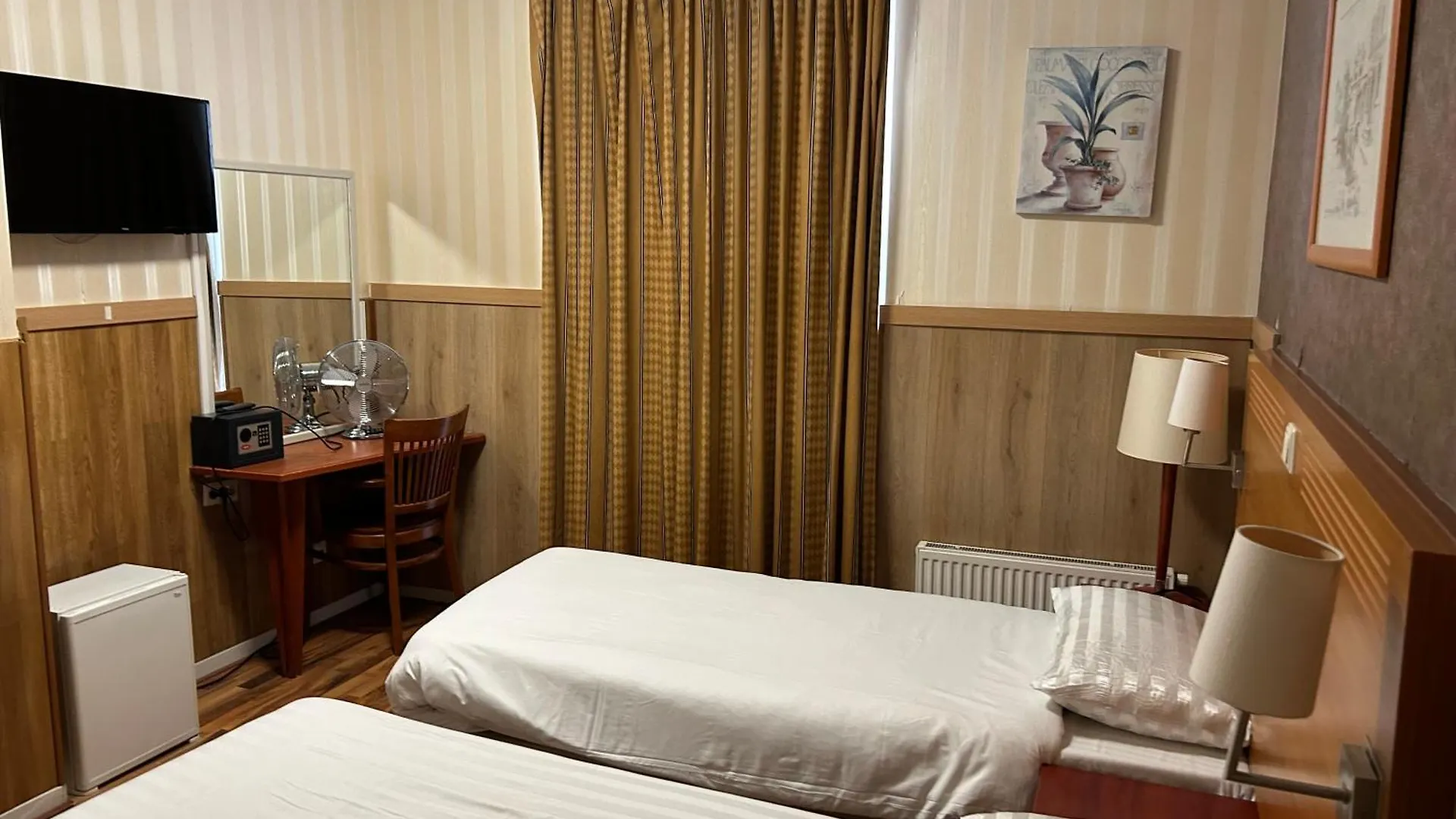 Hotel Isis Amsterdam 3*,